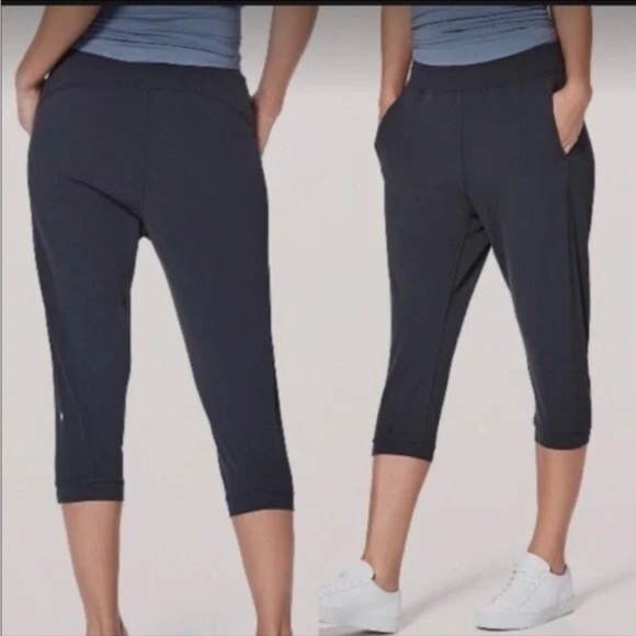 Lululemon 4 Womens Crop Jogger Pants Everyday Athleisure Workout Gym - Picture 1 of 15